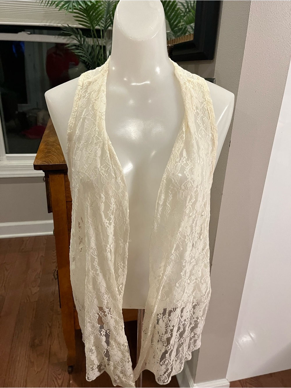 Y2K Bongo Cream Lace Open Front Vest size L